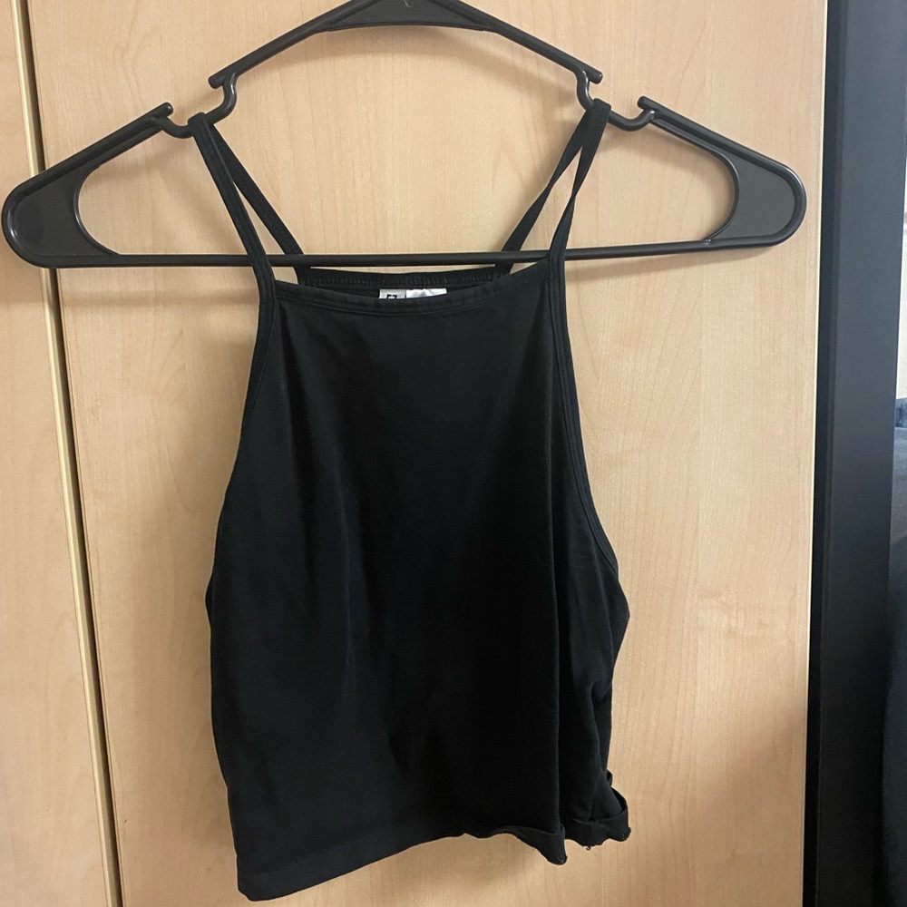 cropped tank top